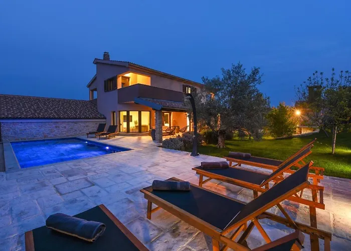 Trabakul Zadarvillas *