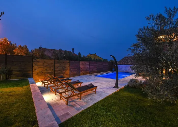 Trabakul Zadarvillas