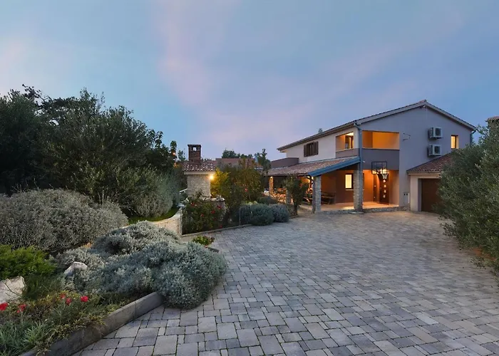 Trabakul Zadarvillas Vila *