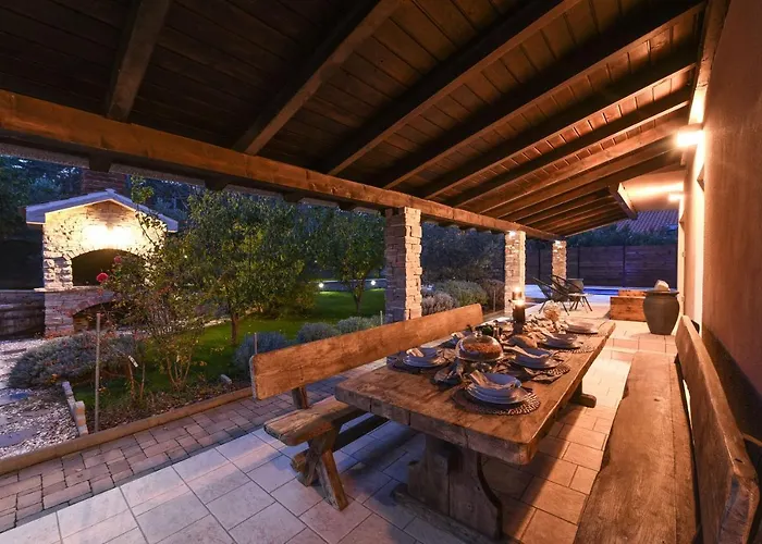 Trabakul Zadarvillas וילה Ražanac
