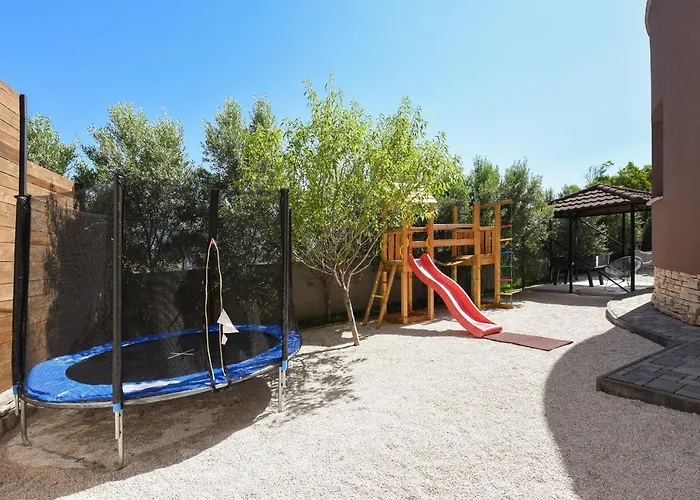 Trabakul Zadarvillas