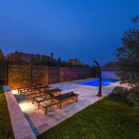 Trabakul Zadarvillas