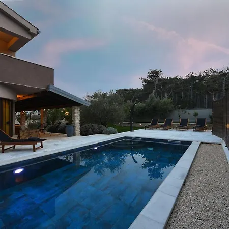 Trabakul Zadarvillas *