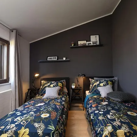 Trabakul Zadarvillas *