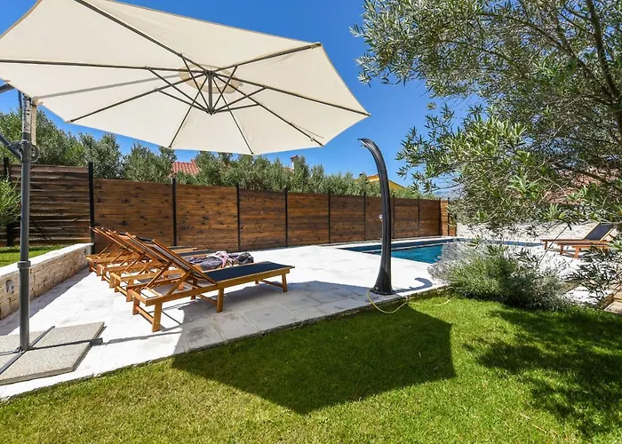 Trabakul Zadarvillas 别墅 Ražanac